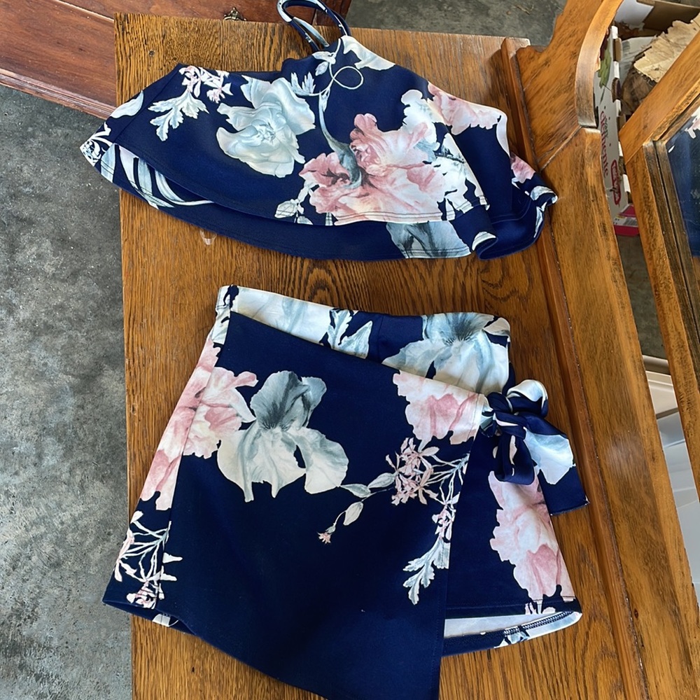Showpo blue blush floral 2 piece set
